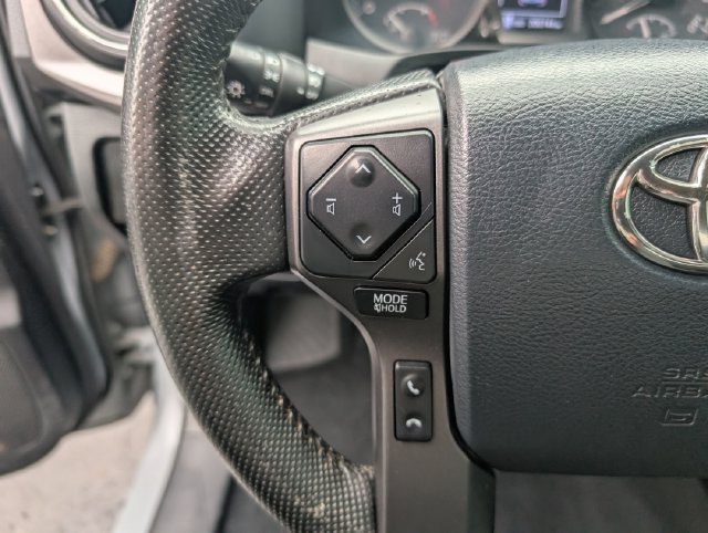 Used 2020 Toyota Tacoma TRD Off-Road AWD/4WD image 23