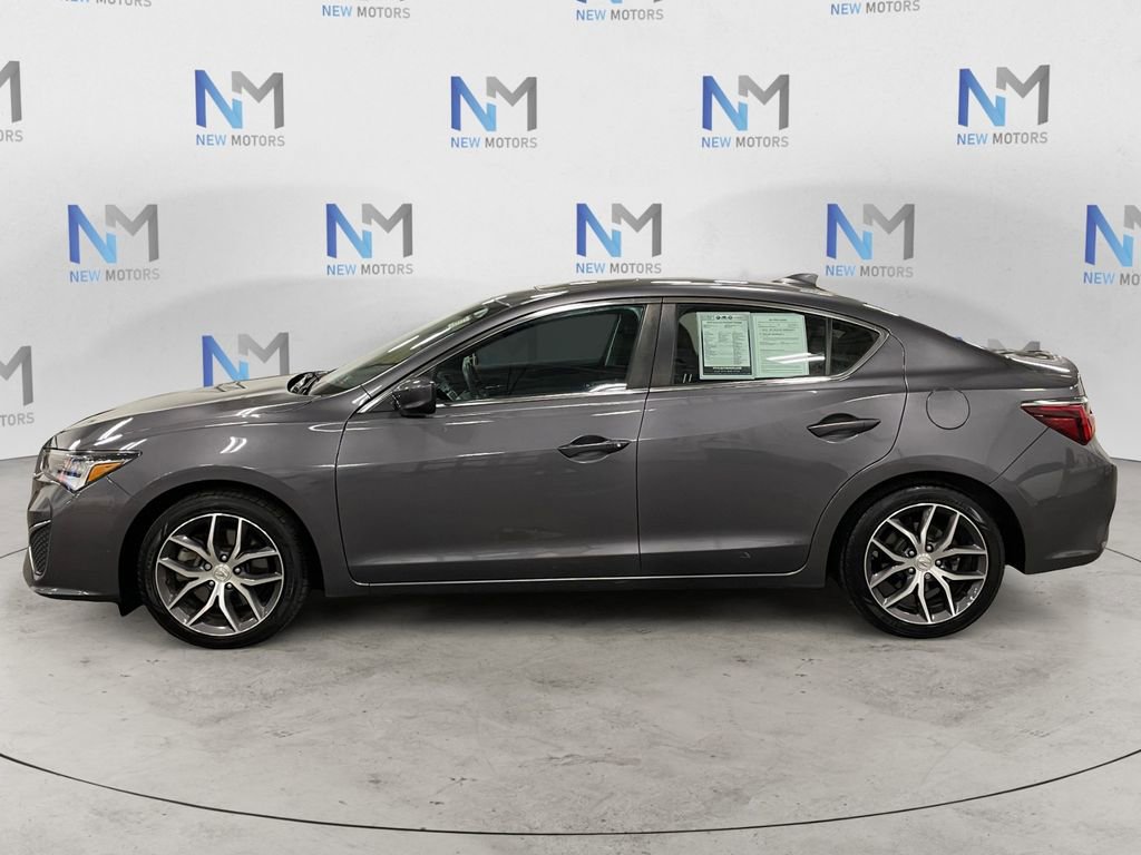 Used 2019 Acura ILX w/ Technology Package image 2