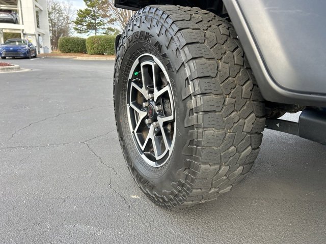 Used 2024 Jeep Gladiator Rubicon w/ Technology Group image 10