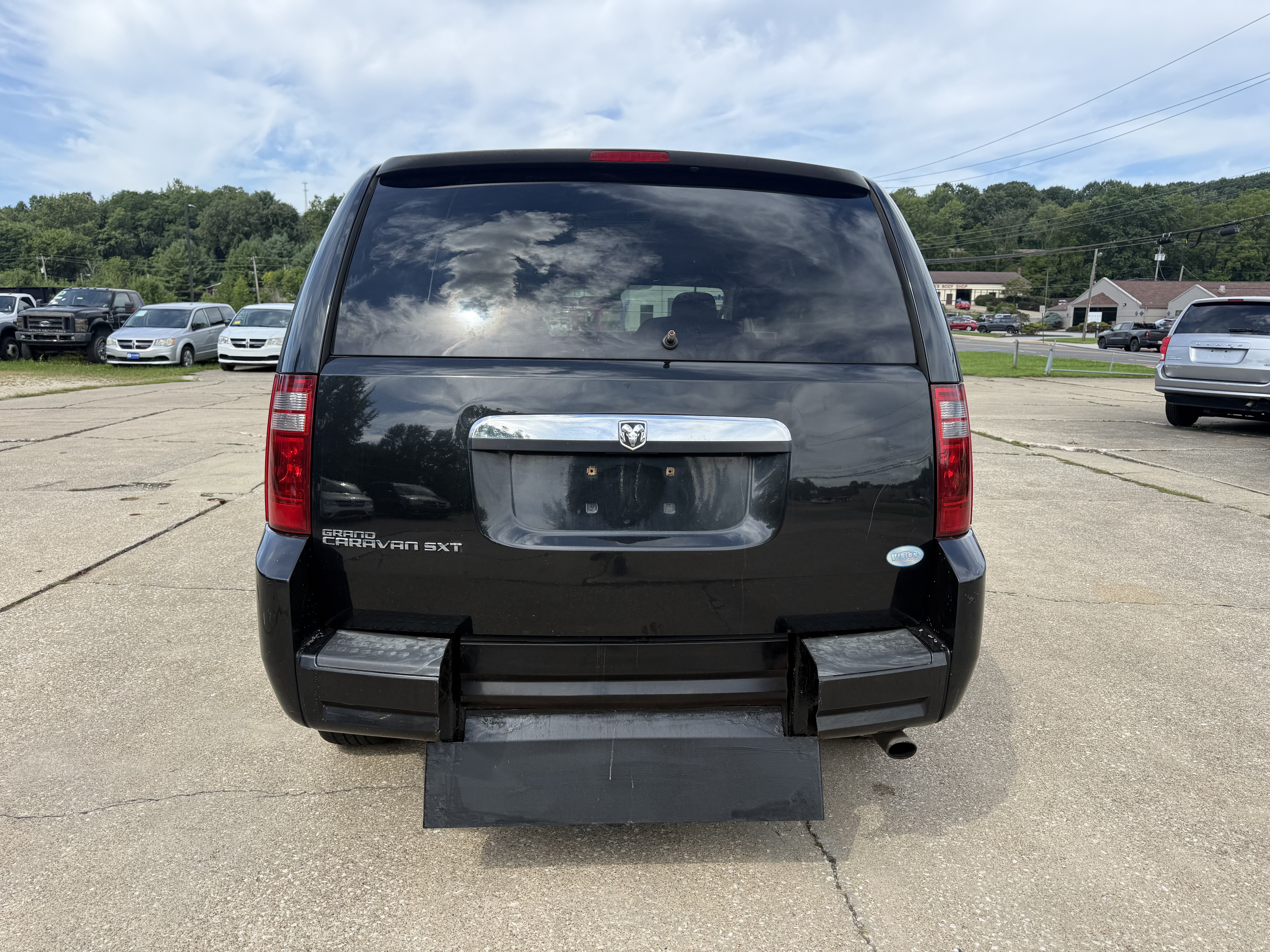 Used 2008 Dodge Grand Caravan SXT FWD image 9