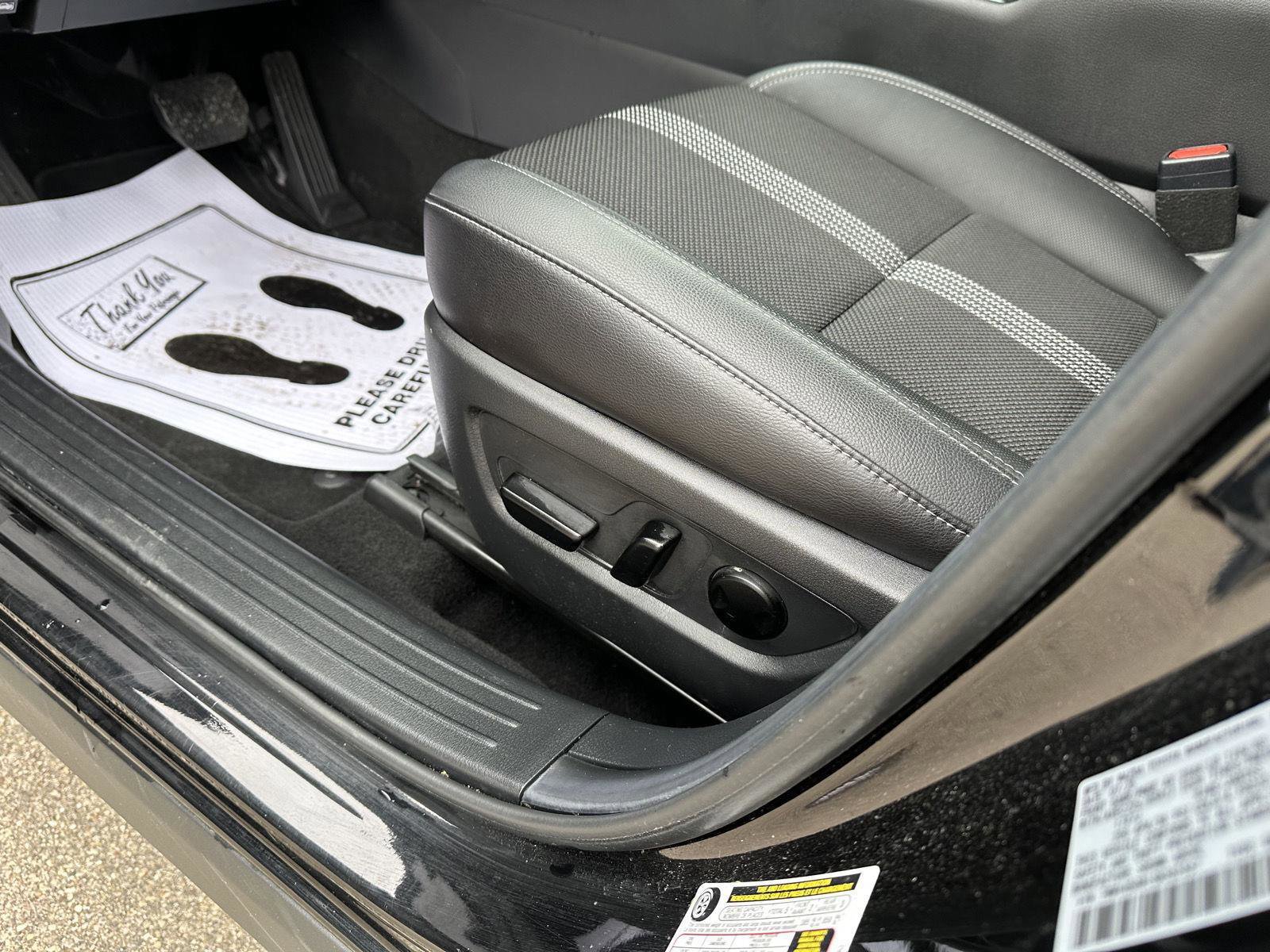 Used 2025 MAZDA CX-50 AWD 2.5 S w/ Premium Package image 19