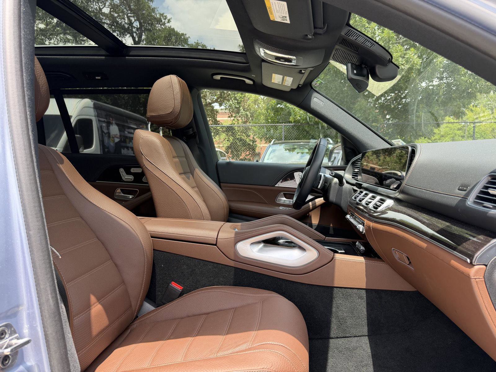 Certified 2025 Mercedes-Benz GLS 450 4MATIC image 31