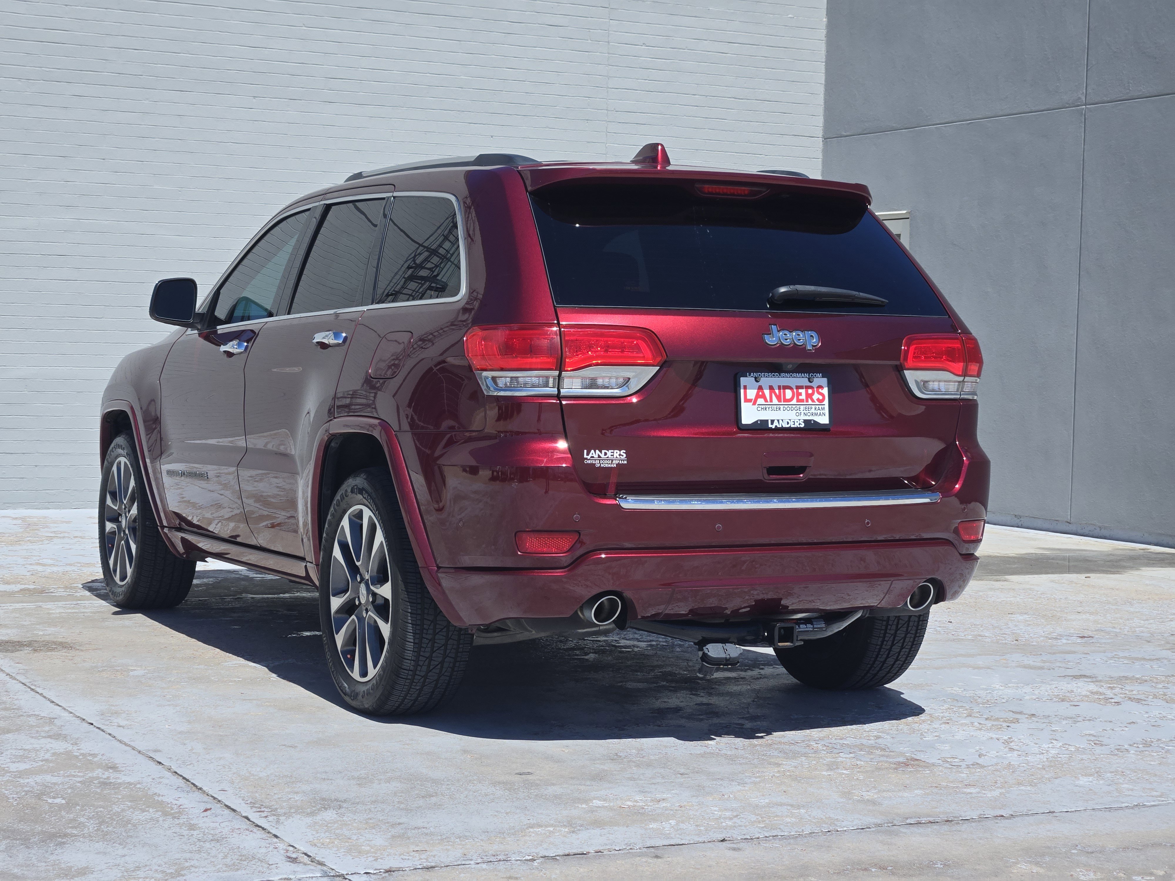 Used 2018 Jeep Grand Cherokee Overland RWD image 5