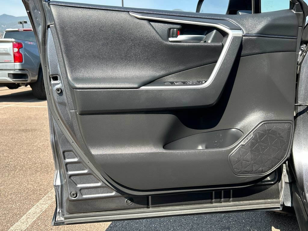 Used 2020 Toyota RAV4 XSE AWD/4WD image 31