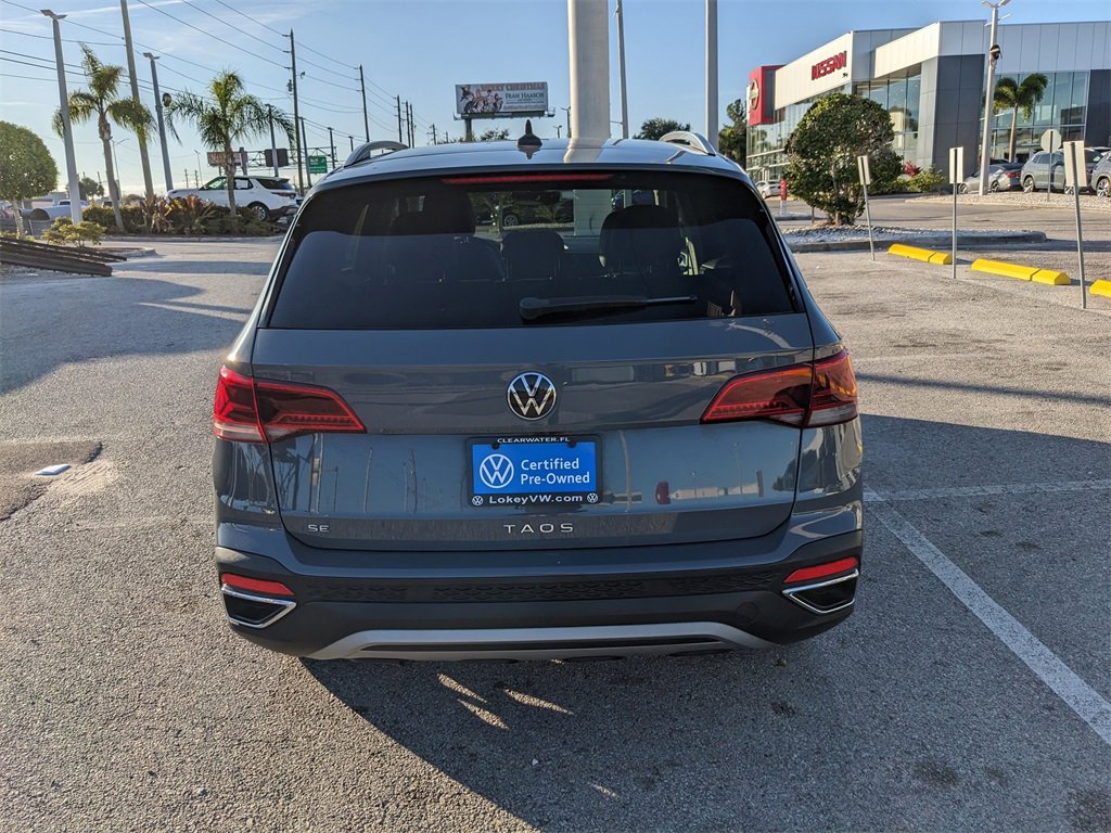 Certified 2023 Volkswagen Taos SE w/ Black Wheel Package image 7