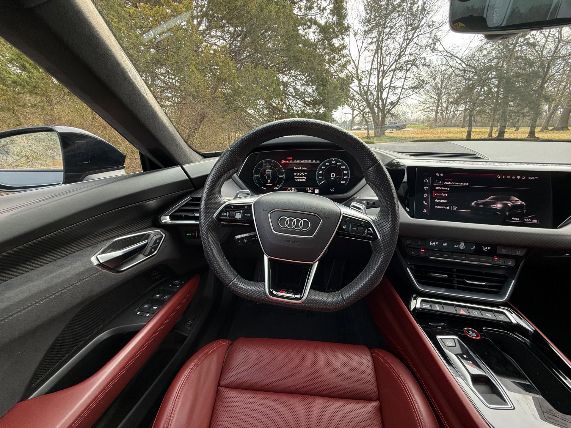 Used 2024 Audi RS e-tron GT w/ Carbon Performance Package image 39