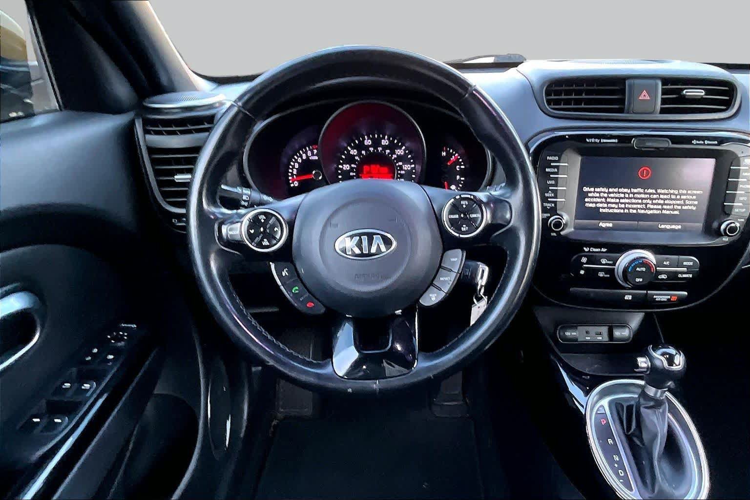 Used 2014 Kia Soul ! w/ Sun & Sound Package FWD image 6