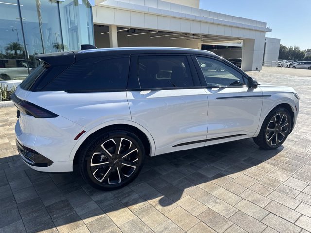 New 2026 Lincoln Nautilus Reserve AWD/4WD image 2