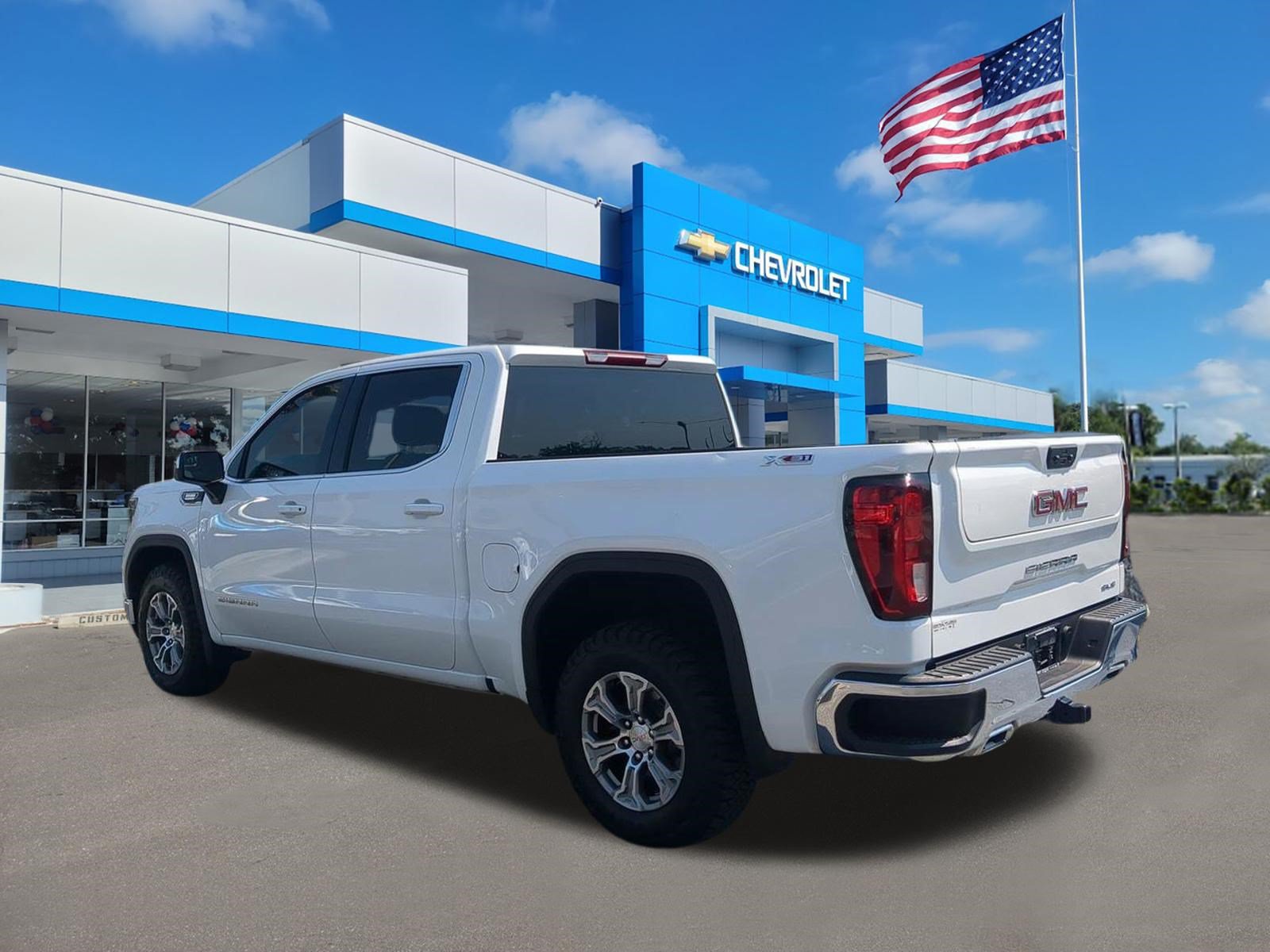 Used 2023 GMC Sierra 1500 SLE AWD/4WD image 7