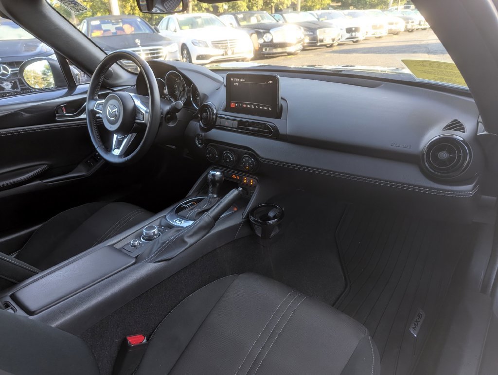 Used 2021 MAZDA MX-5 Miata RF Club RWD image 31