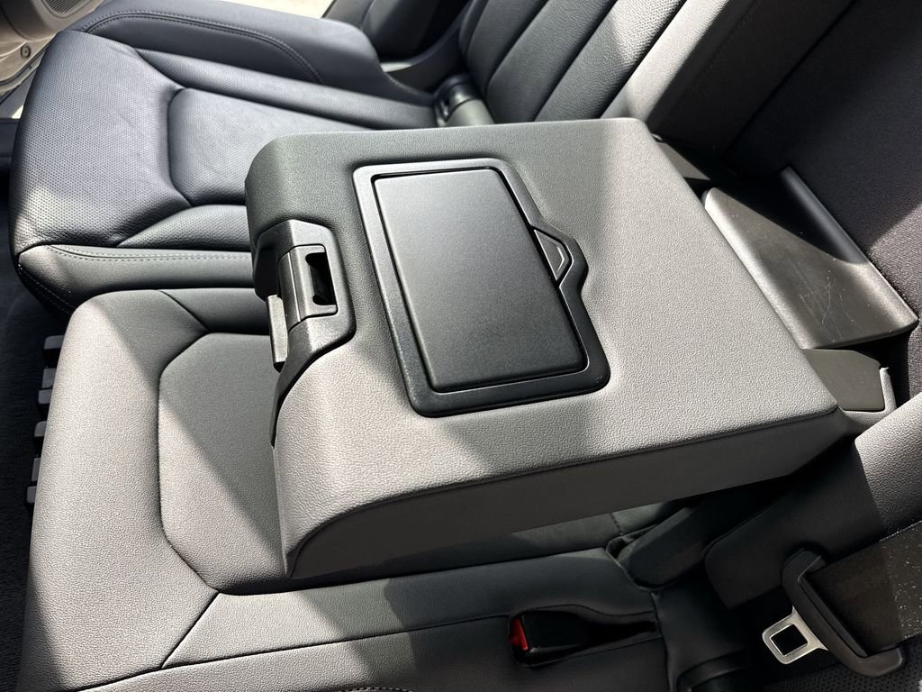 Used 2021 Audi Q8 Premium Plus w/ Premium Plus Package image 39