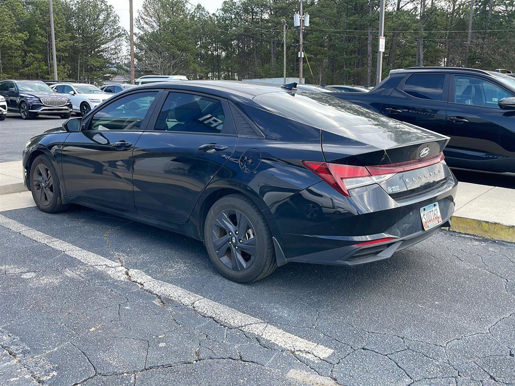 Used 2022 Hyundai Elantra SEL FWD image 4