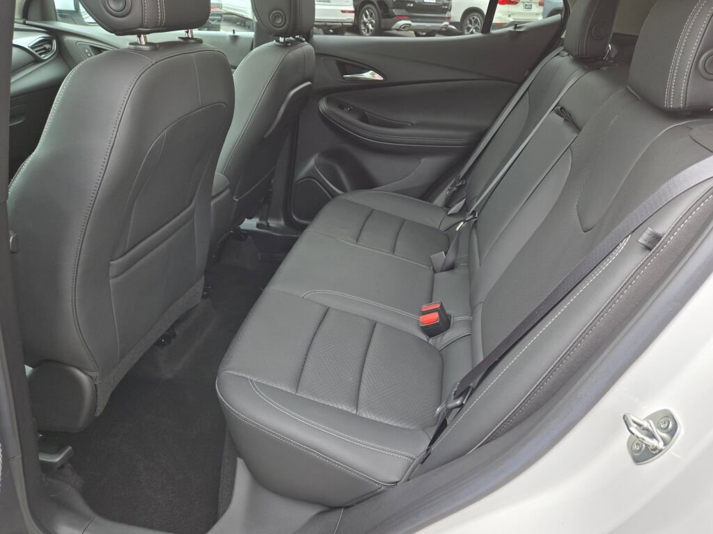 Used 2022 Buick Encore GX Essence w/ Experience Buick Package image 20