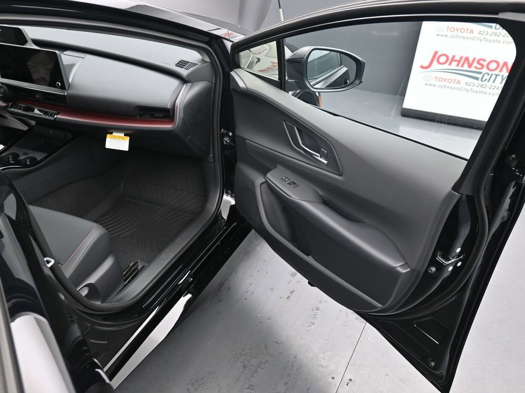 New 2026 Toyota Prius Plug-In Hybrid FWD image 18