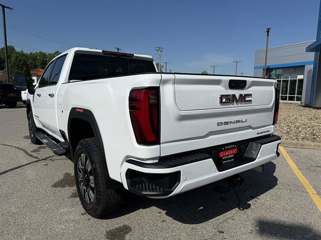 New 2026 GMC Sierra 3500 Denali w/ Denali Reserve Package AWD/4WD image 4
