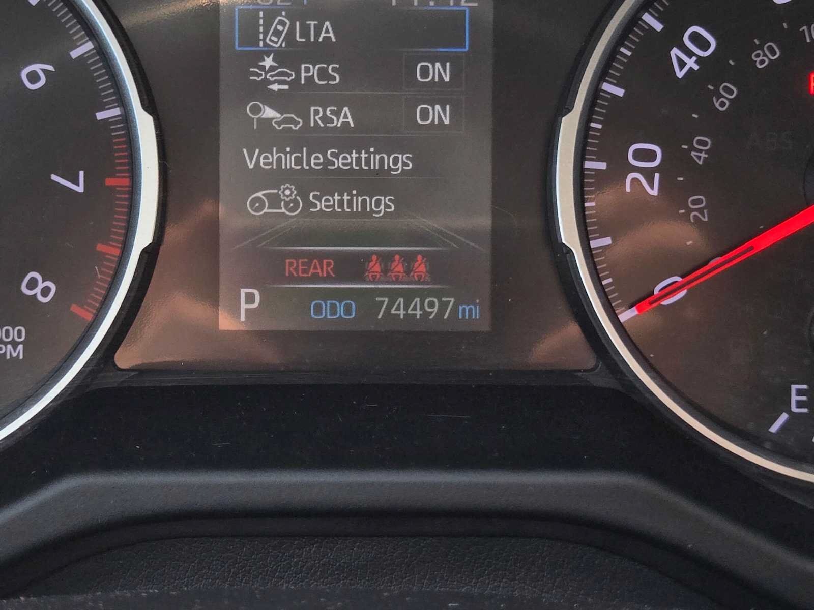 Certified 2021 Toyota RAV4 LE AWD/4WD image 29