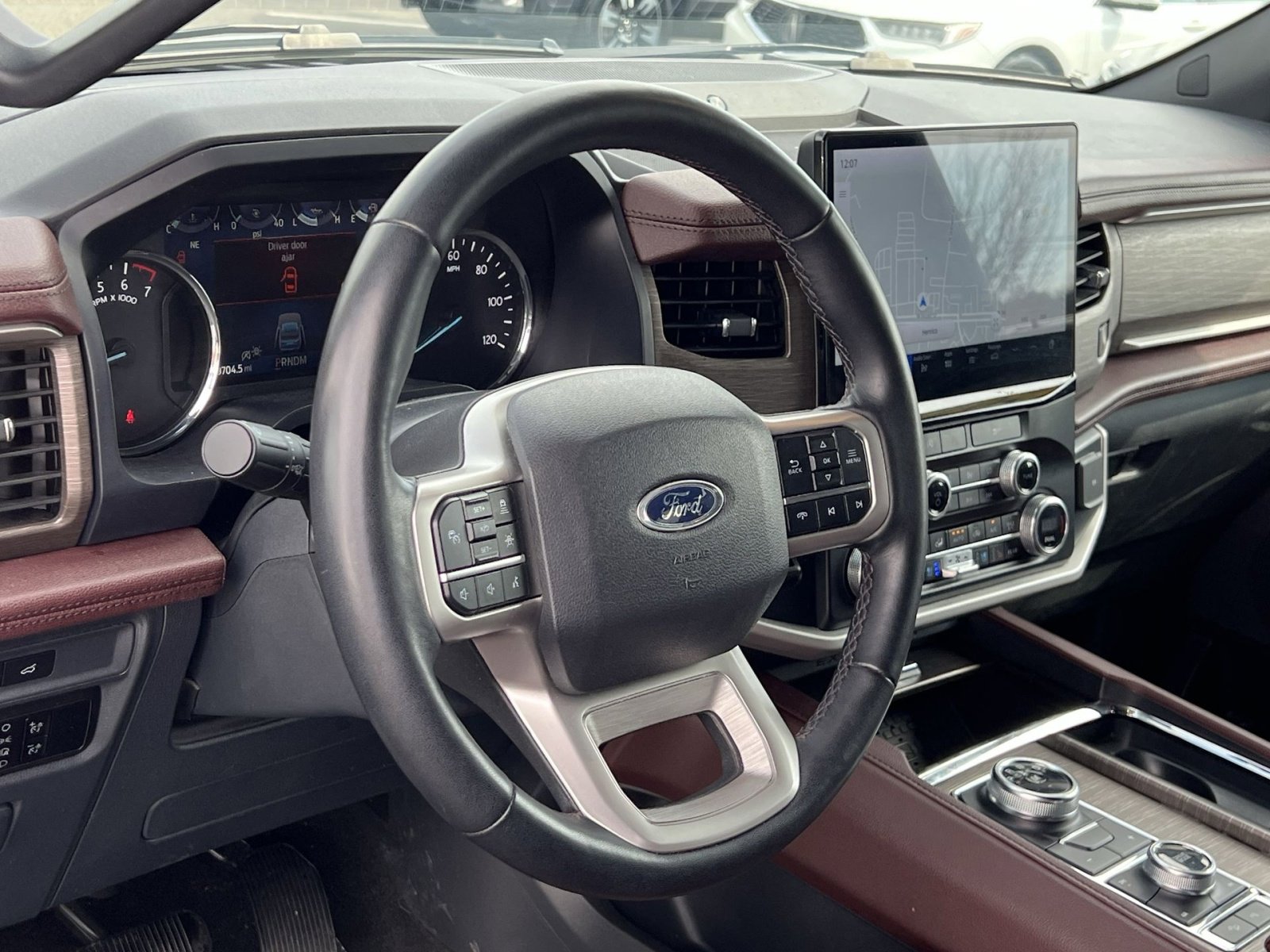 Used 2024 Ford Expedition Max Limited image 13