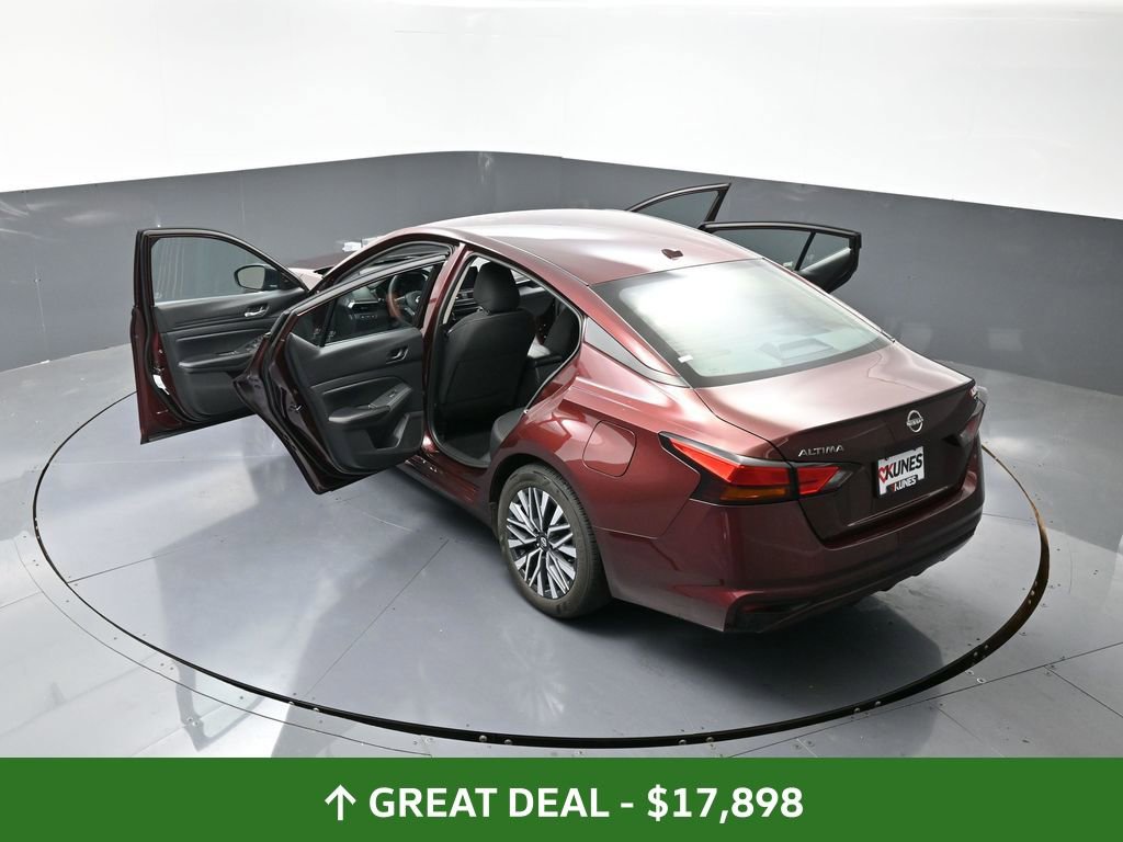 Used 2024 Nissan Altima 2.5 SV image 60