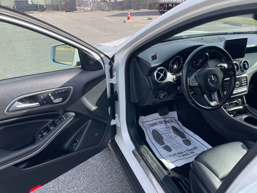 Used 2019 Mercedes-Benz GLA 250 4MATIC image 10