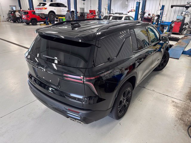 New 2027 Chevrolet Traverse LT w/ Midnight/Sport Edition AWD/4WD image 16