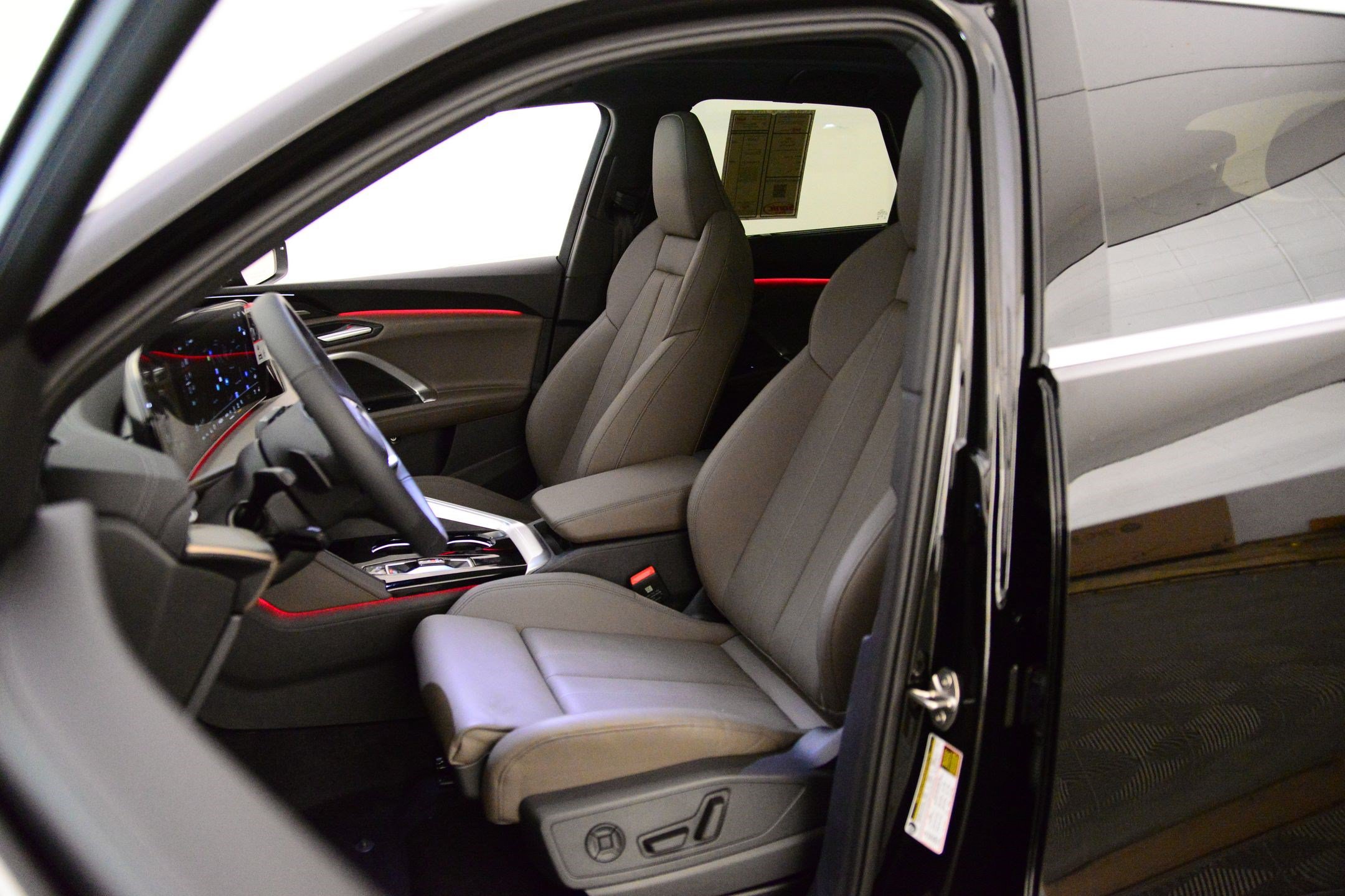 New 2025 Audi Q5 Premium AWD/4WD image 4