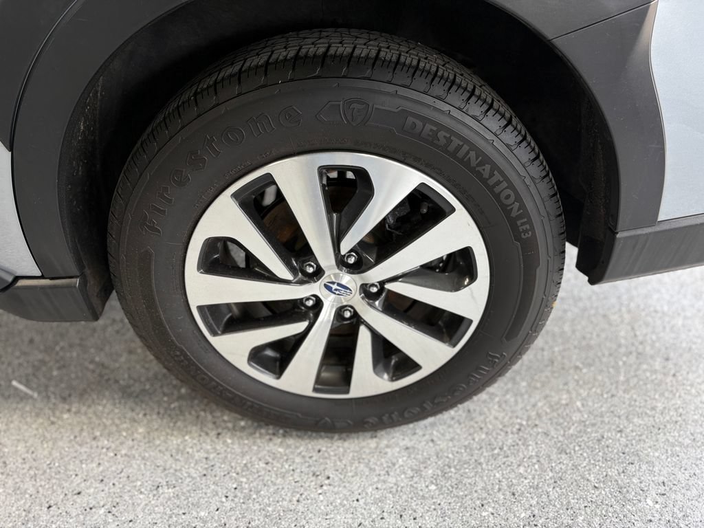 Used 2023 Subaru Outback Premium AWD/4WD image 27