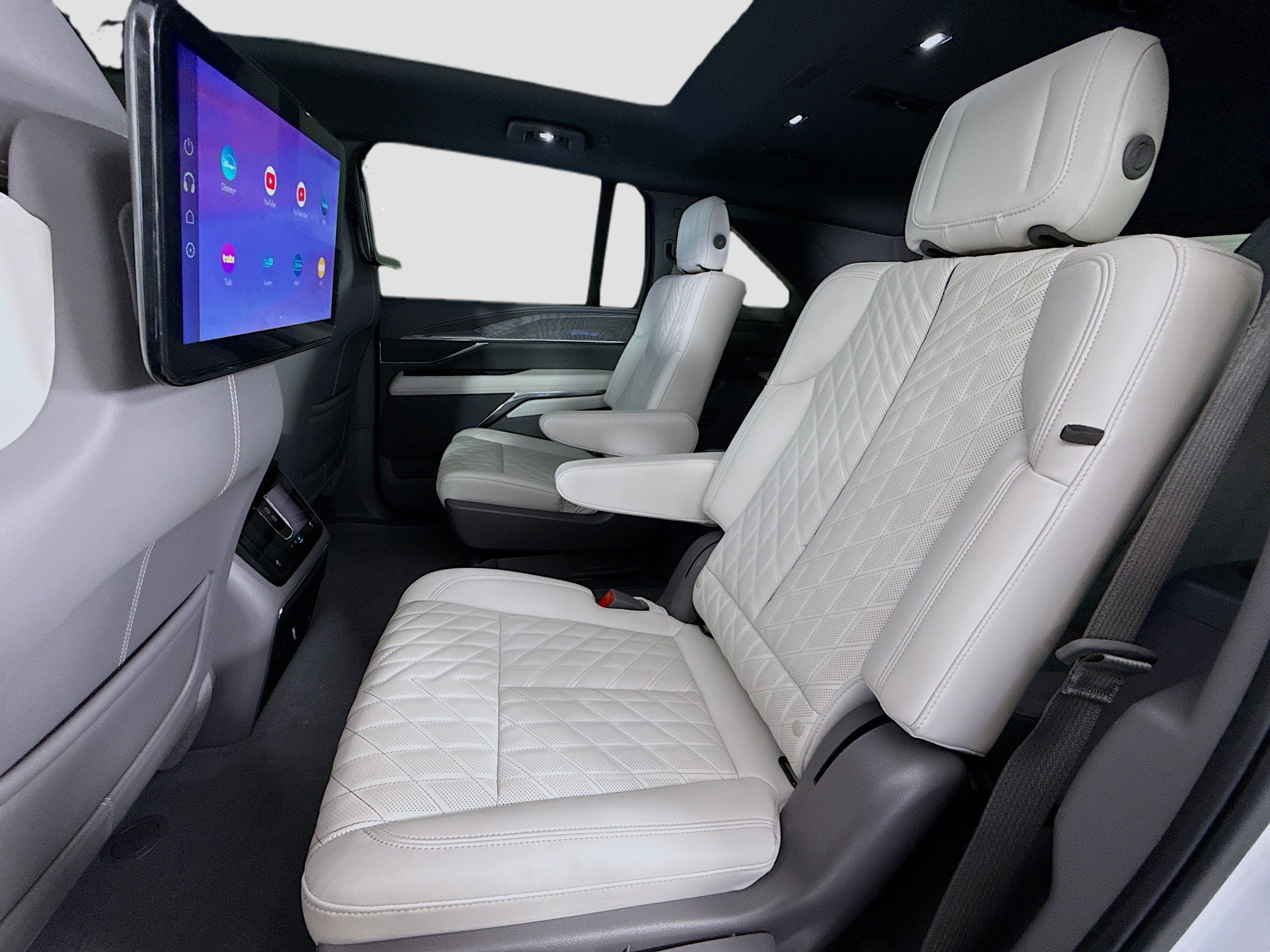 Used 2025 Cadillac Escalade IQ Sport 1 w/ Smart Trailering package AWD/4WD image 27