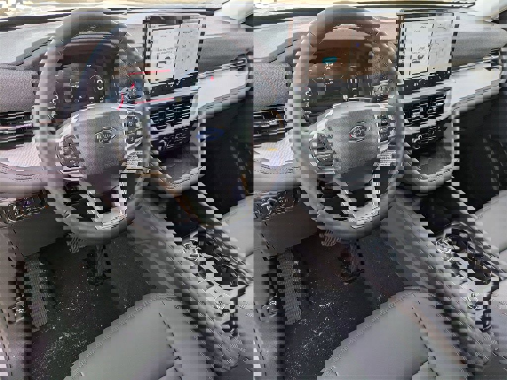 New 2026 Ford Explorer Active w/ Active Comfort Package image 10