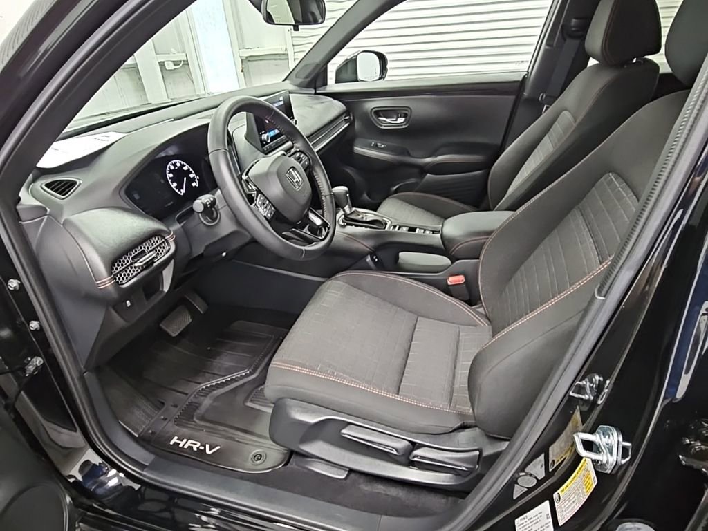 Used 2025 Honda HR-V Sport image 11