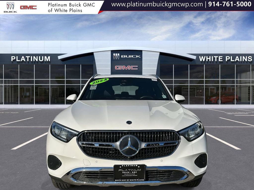 Used 2024 Mercedes-Benz GLC 300 4MATIC image 9