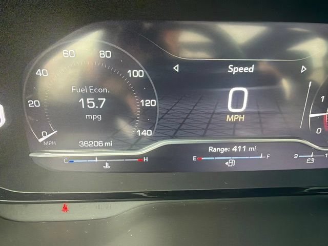 Used 2023 GMC Yukon XL Denali AWD/4WD image 15