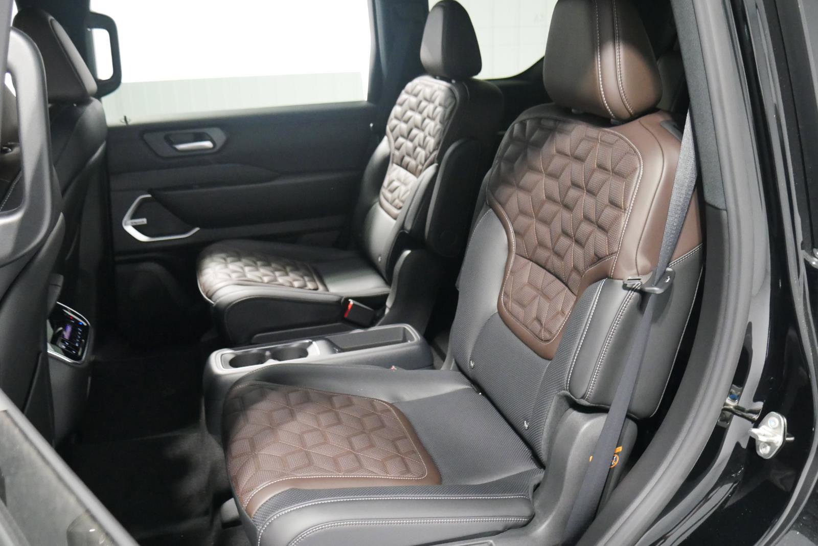 New 2026 Nissan Armada Platinum Reserve w/ Convenience Package image 11