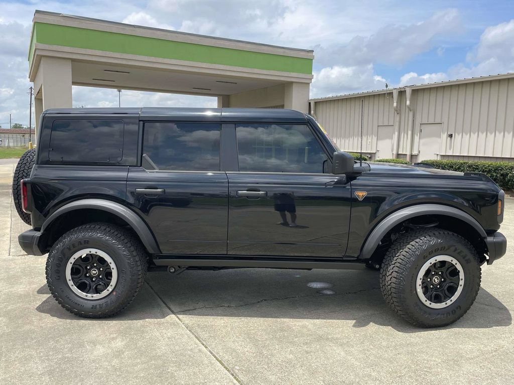 New 2025 Ford Bronco Badlands w/ Sasquatch Package AWD/4WD video 2