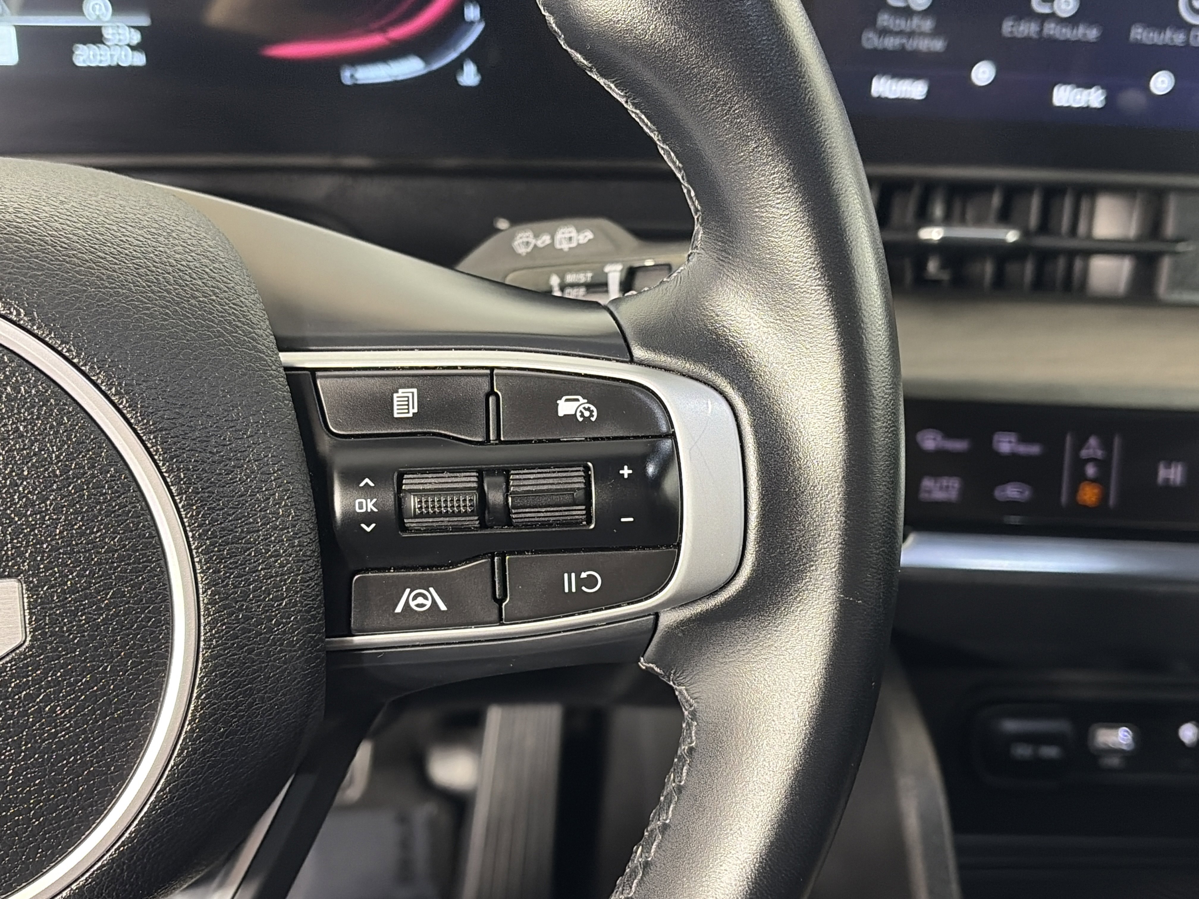 Used 2024 Kia Sportage X-Line w/ X-Line Premium Package AWD/4WD image 31