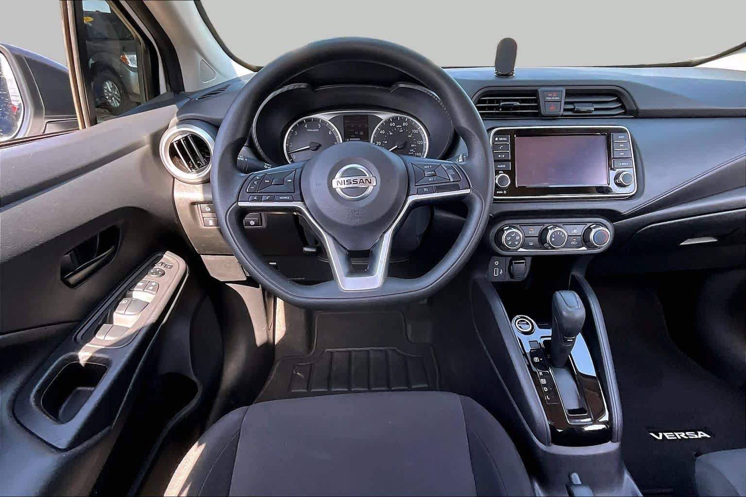 Used 2021 Nissan Versa S FWD image 6