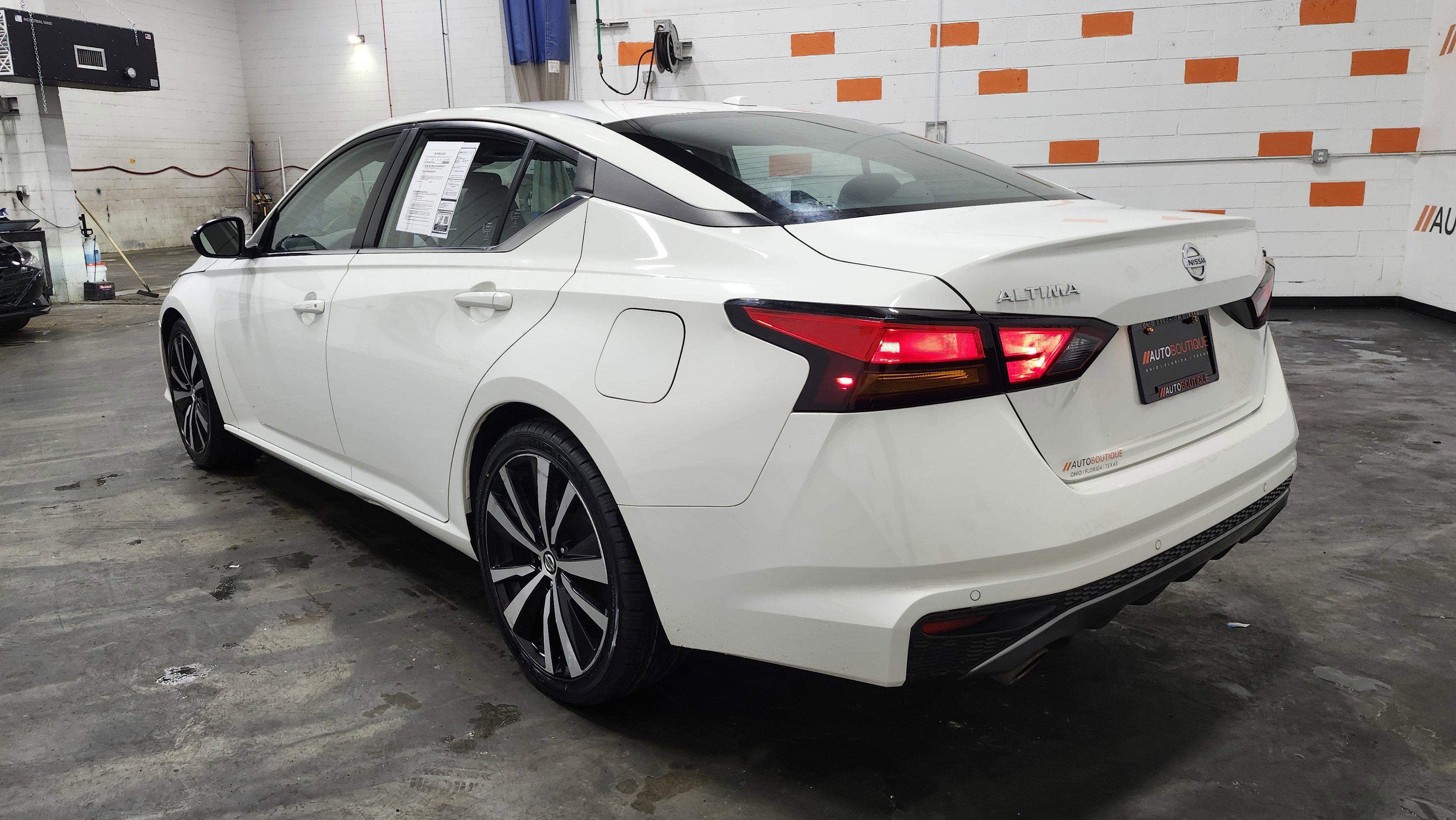 Used 2022 Nissan Altima 2.5 SR image 14