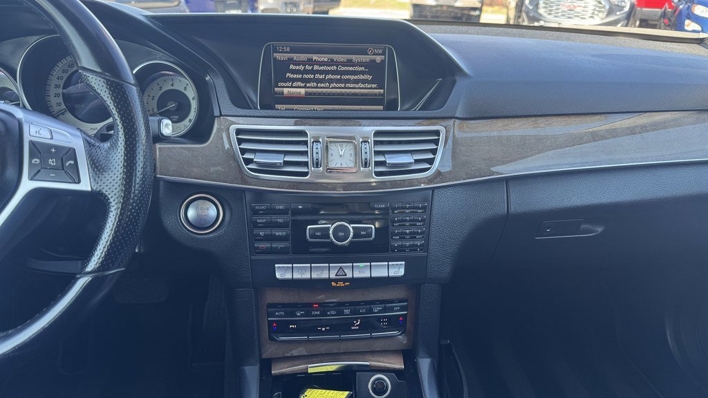 Used 2014 Mercedes-Benz E 350 4MATIC Sedan image 18