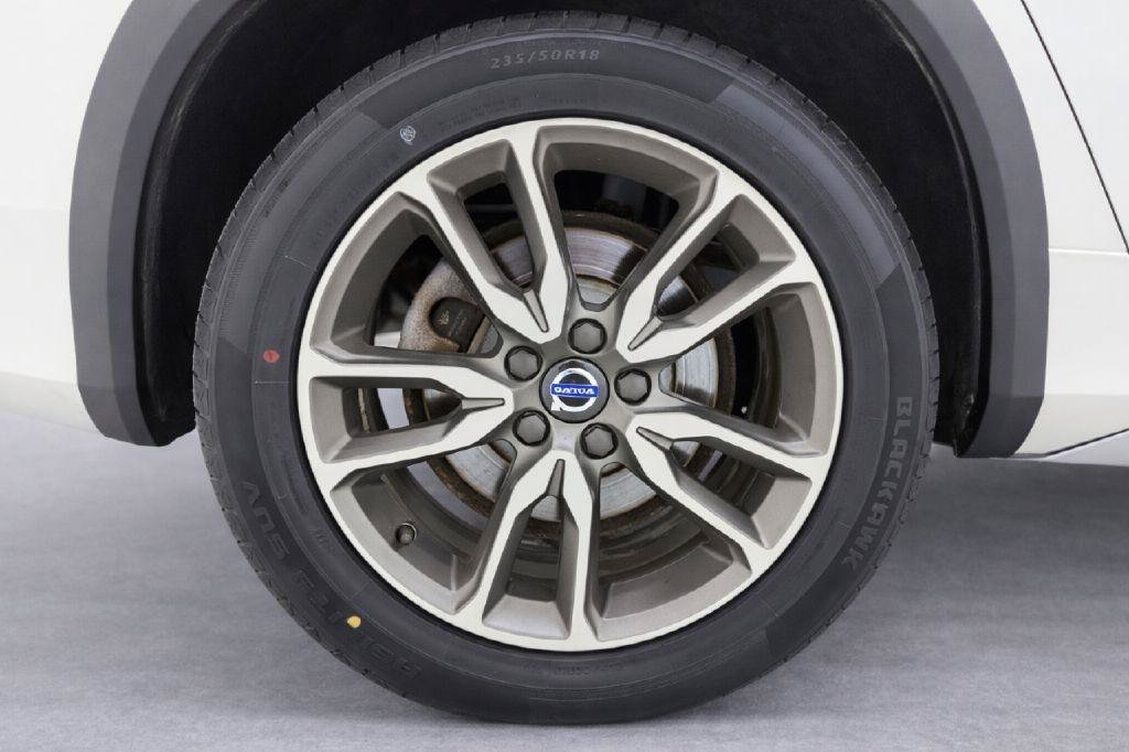 Used 2017 Volvo V60 T5 Cross Country w/ Convenience Package AWD/4WD image 32