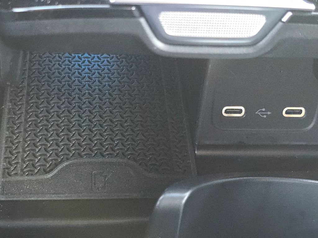 Used 2026 Mercedes-Benz C 300 4MATIC Sedan image 32