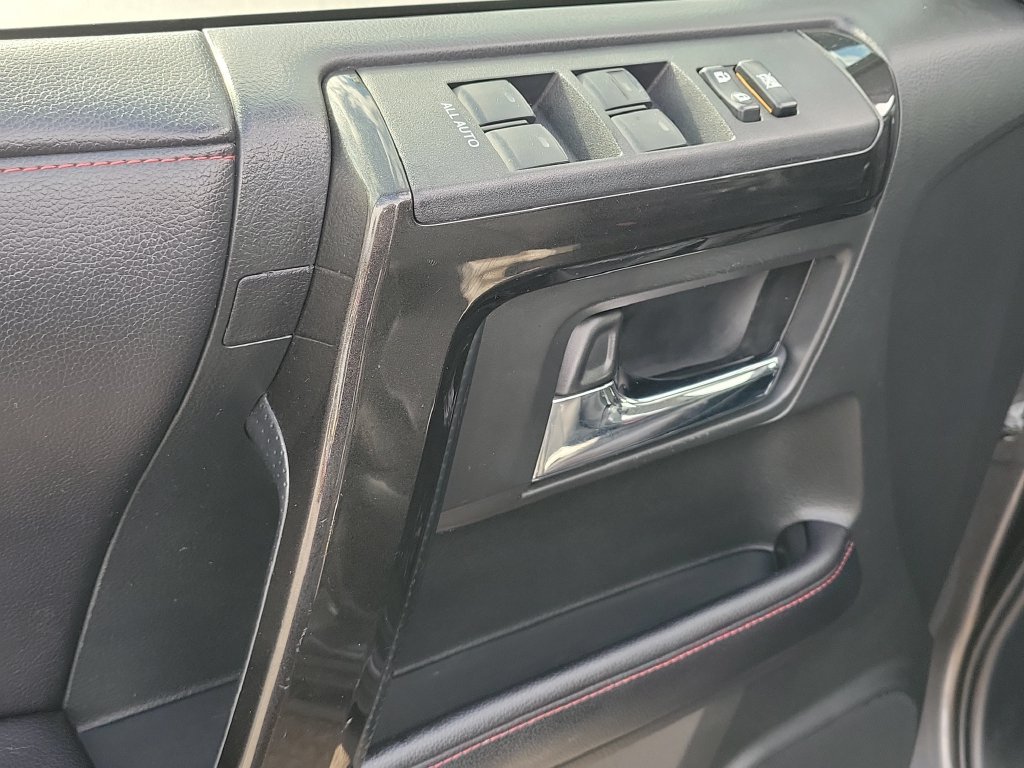 Used 2018 Toyota 4Runner TRD Off-Road Premium w/ TRD Performance Package AWD/4WD image 20