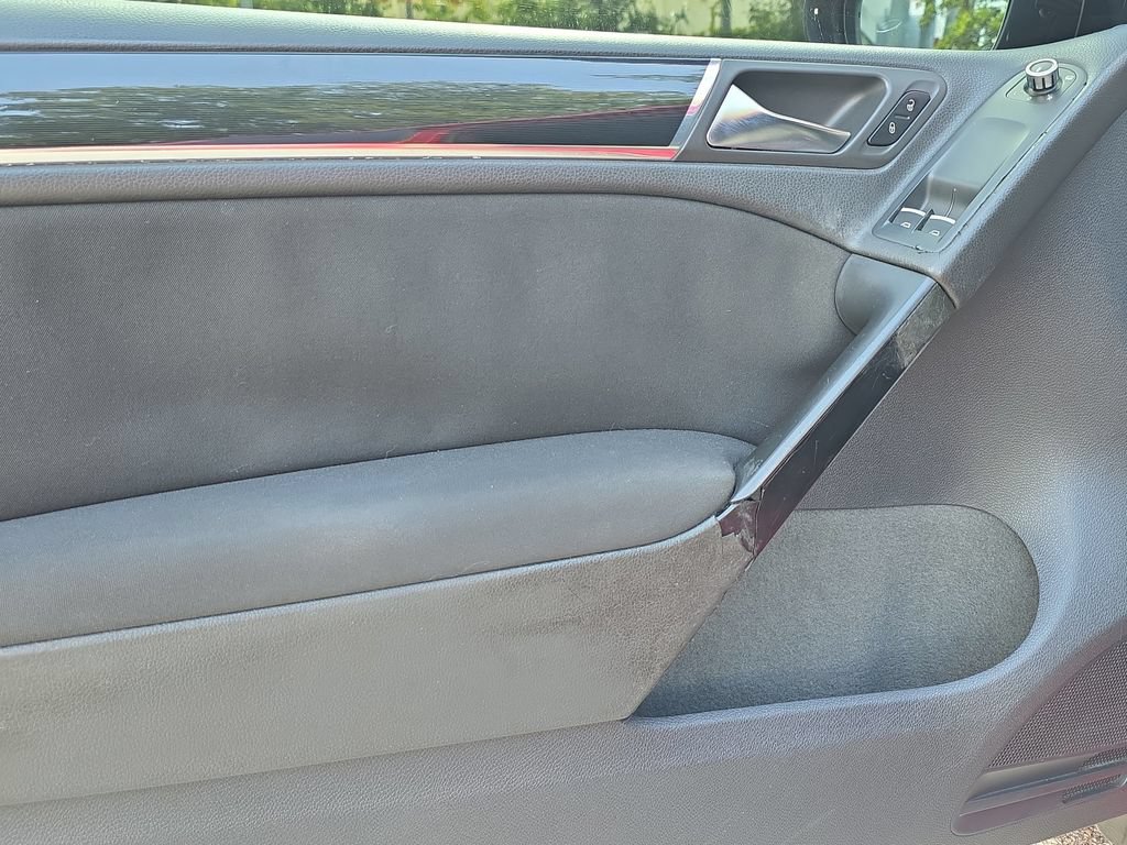 Used 2011 Volkswagen GTI 2-Door FWD image 23