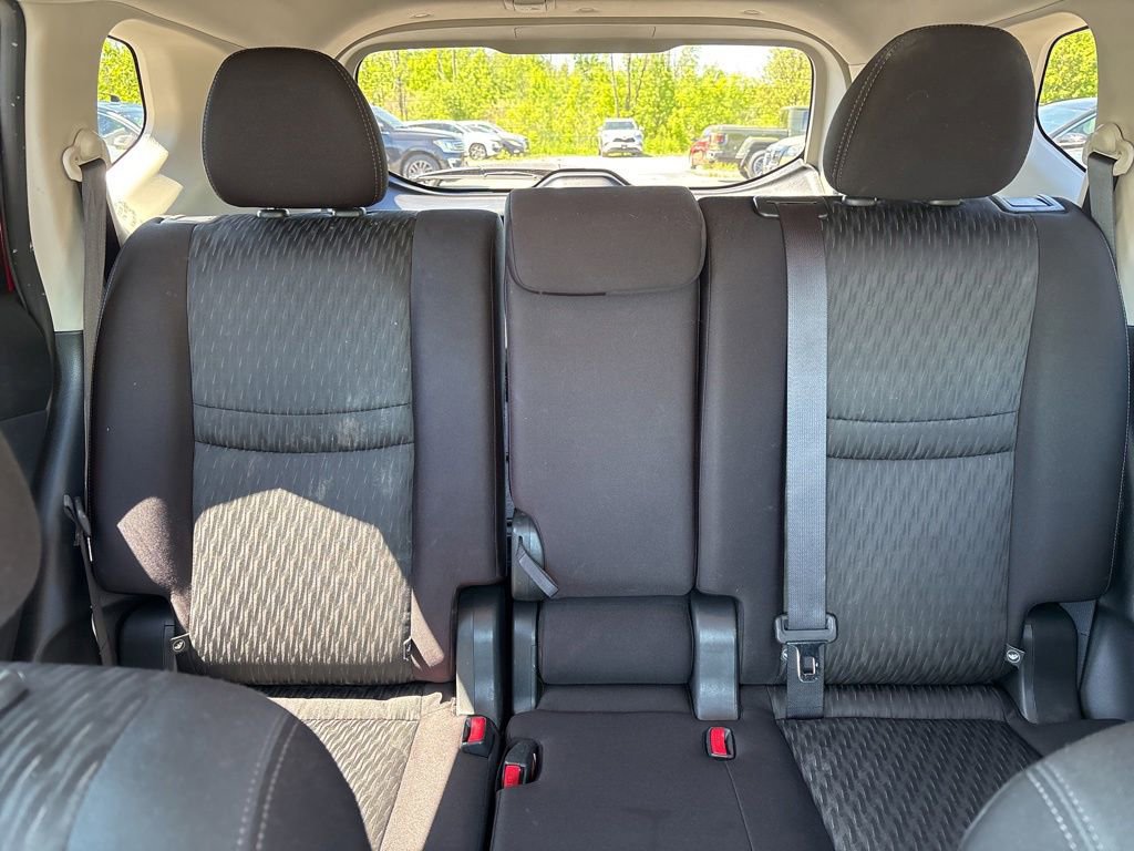 Used 2017 Nissan Rogue SV AWD/4WD image 36