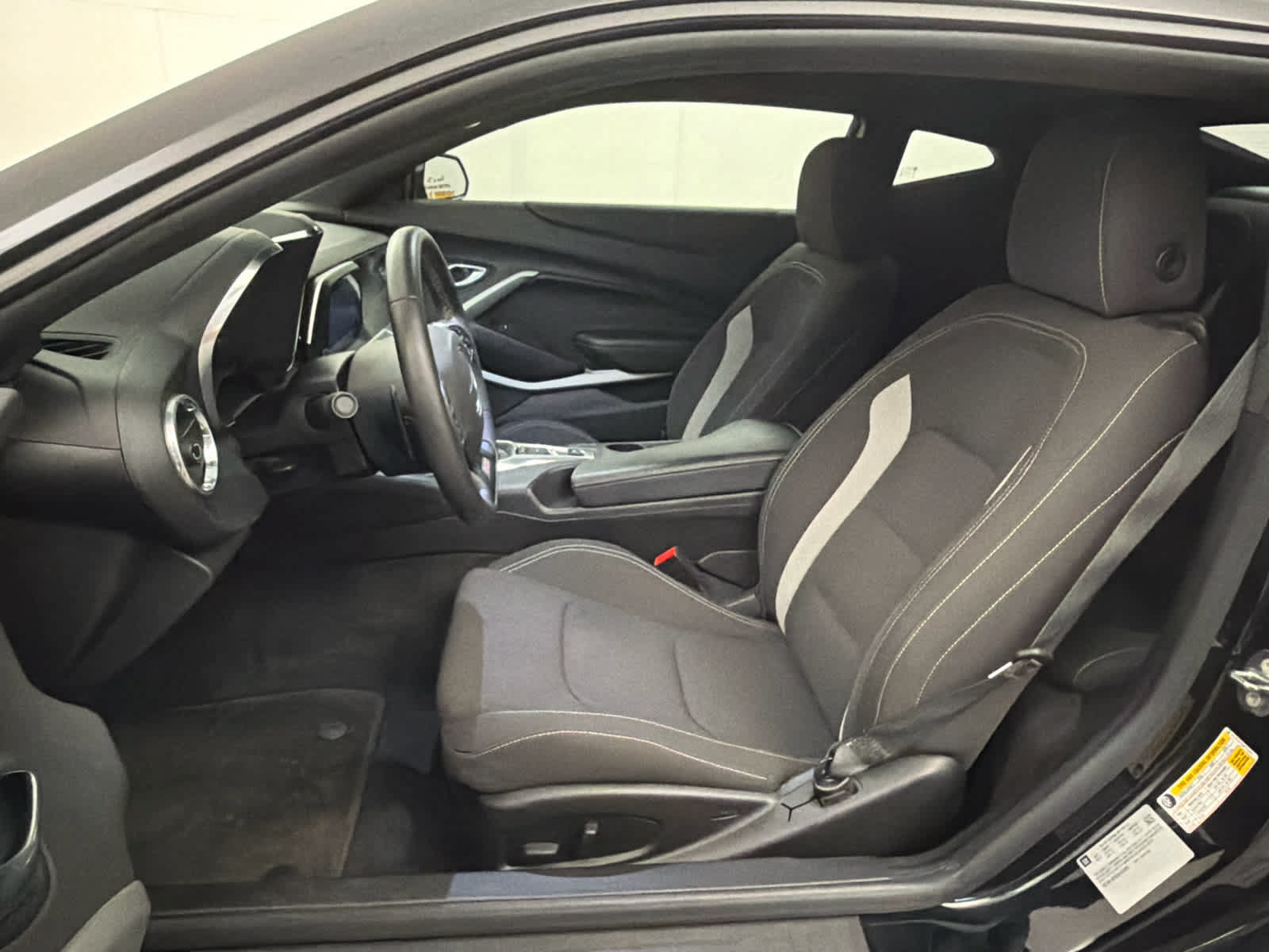 Used 2018 Chevrolet Camaro SS RWD image 14