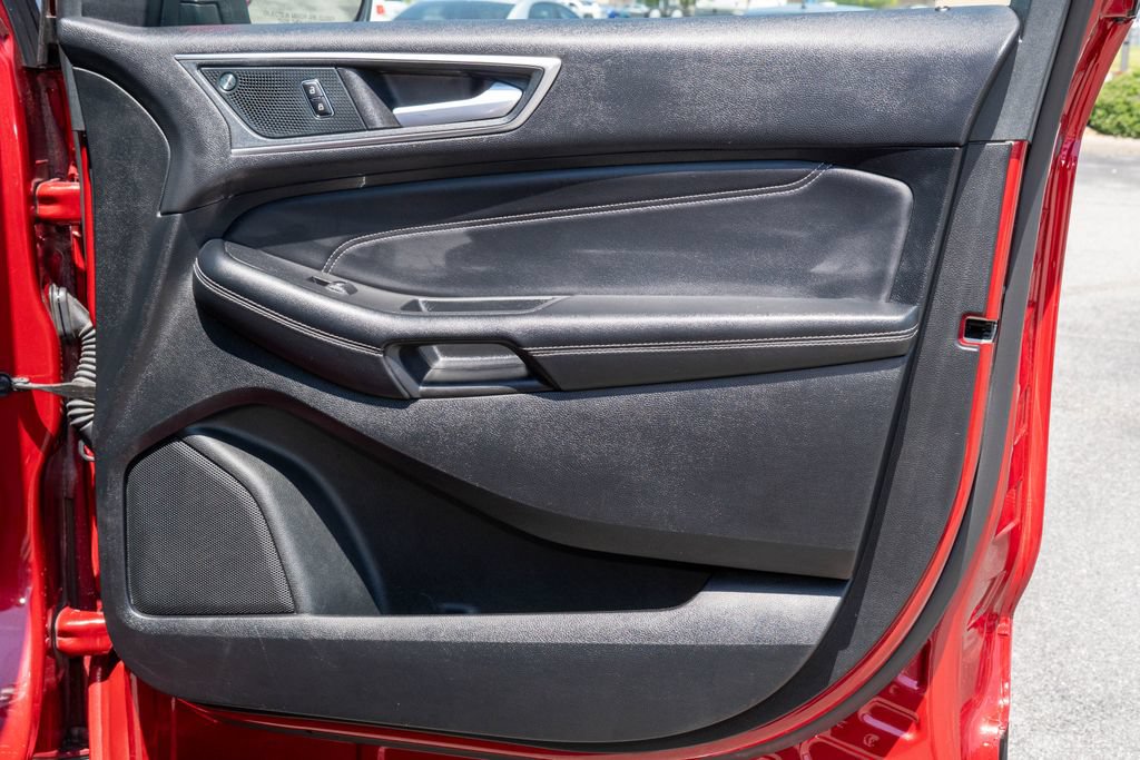 Used 2024 Ford Edge Titanium AWD/4WD image 11