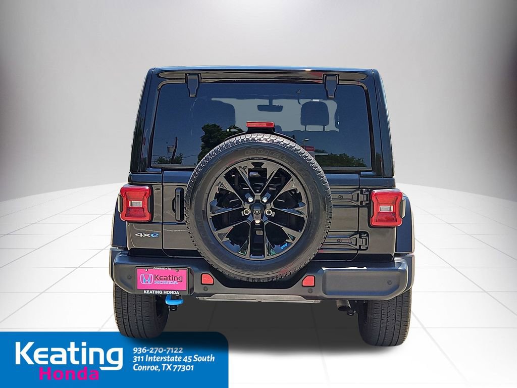 Used 2023 Jeep Wrangler Unlimited Sahara w/ Cold Weather Group AWD/4WD image 7