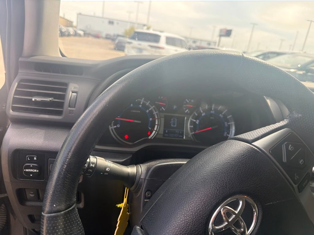Used 2018 Toyota 4Runner SR5 Premium w/ Wilderness Package AWD/4WD image 13