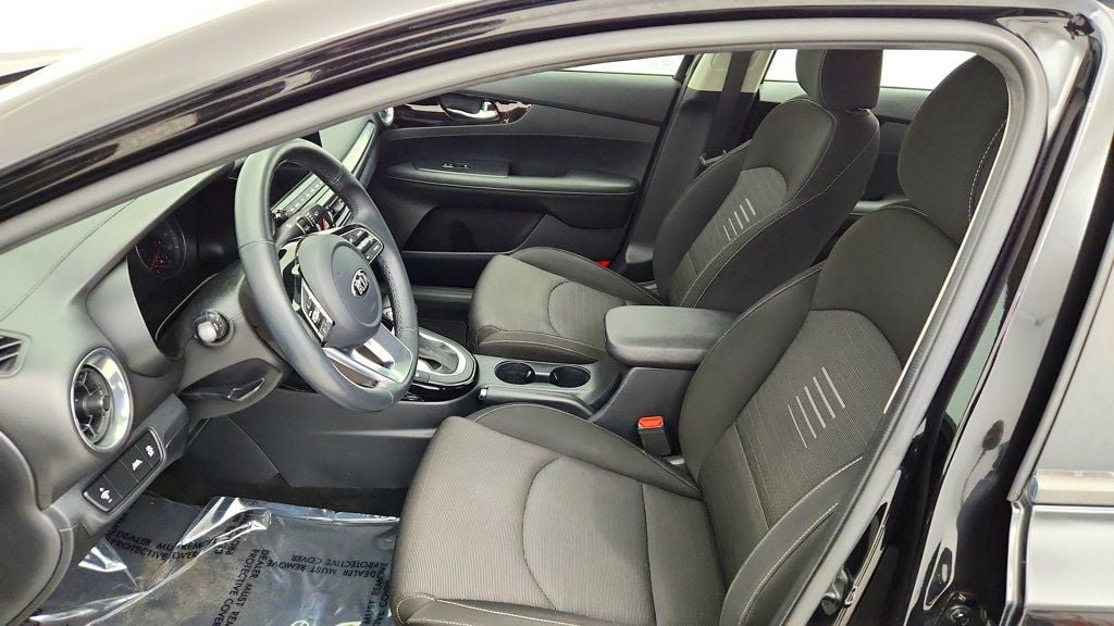 Used 2019 Kia Forte S w/ S Premium Package FWD image 20