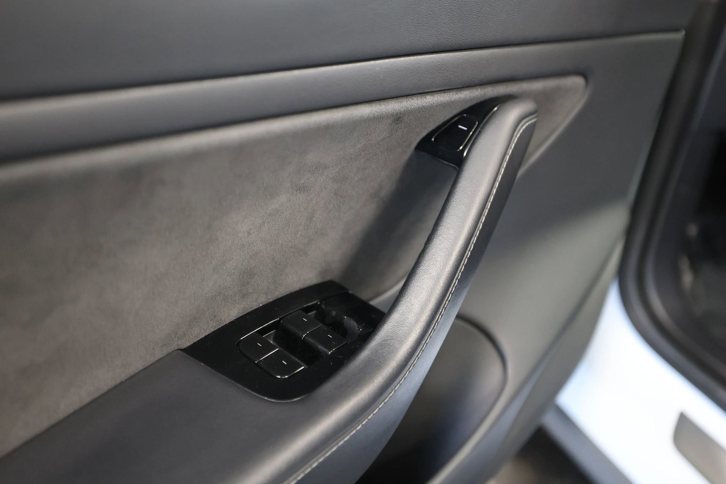 Used 2019 Tesla Model 3 Performance image 22