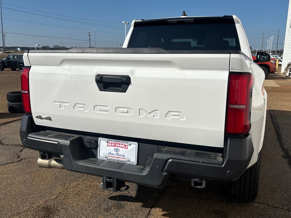 Used 2025 Toyota Tacoma SR image 28