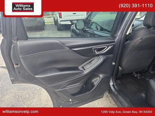 Used 2022 Subaru Forester Premium AWD/4WD image 13